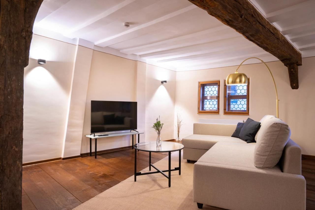 Goldener Loewe Apartment